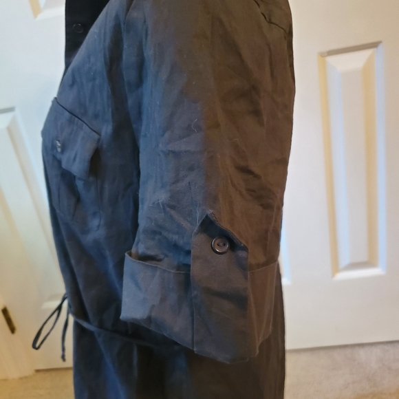 Mid-thigh lenth dress - Picture 3 of 4